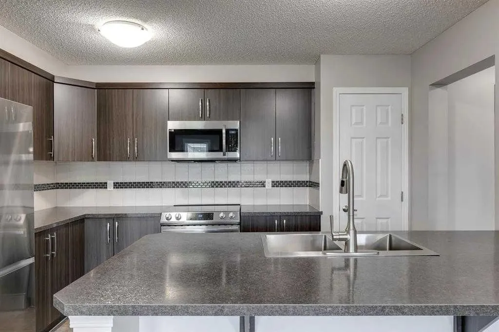113 Windstone Avenue SW Airdrie AB T4B 3R3