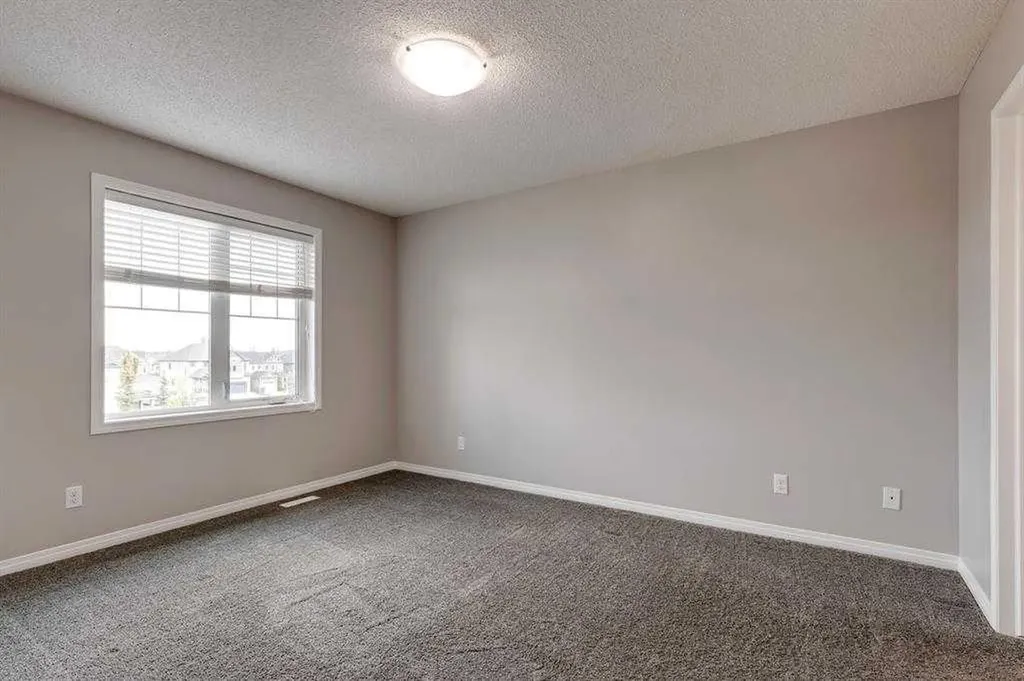 113 Windstone Avenue SW Airdrie AB T4B 3R3