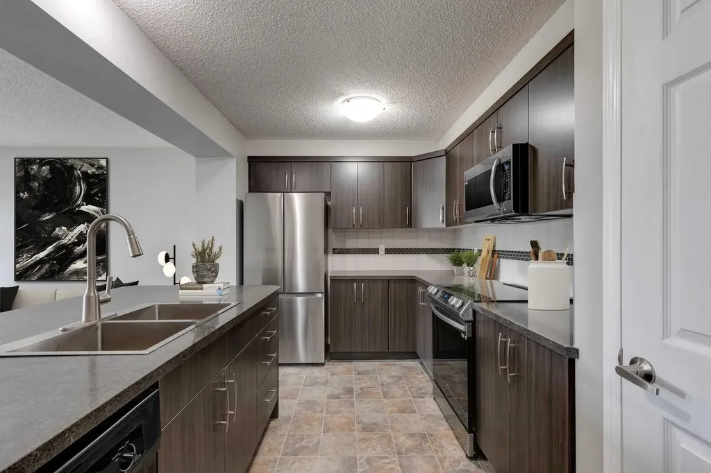 113 Windstone Avenue SW Airdrie AB T4B 3R3