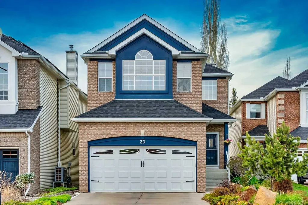 30 Discovery Ridge Gardens SW Calgary AB T3H 5L6