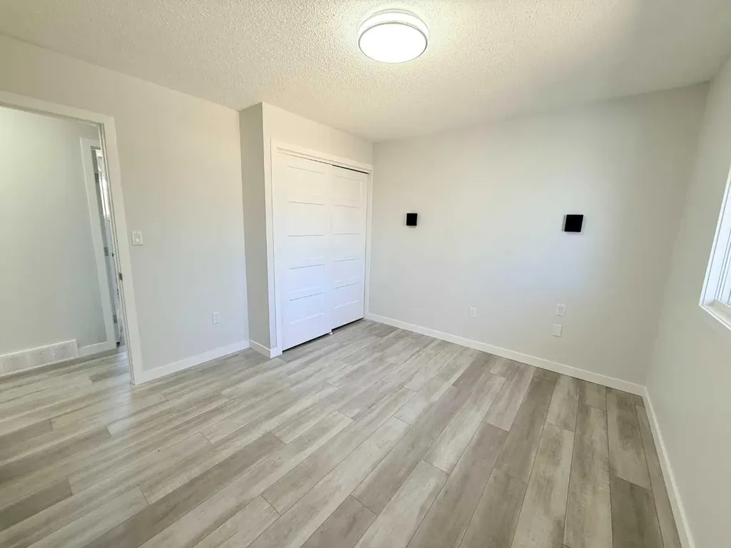 318 5 Avenue Wainwright AB T9W 1A7
