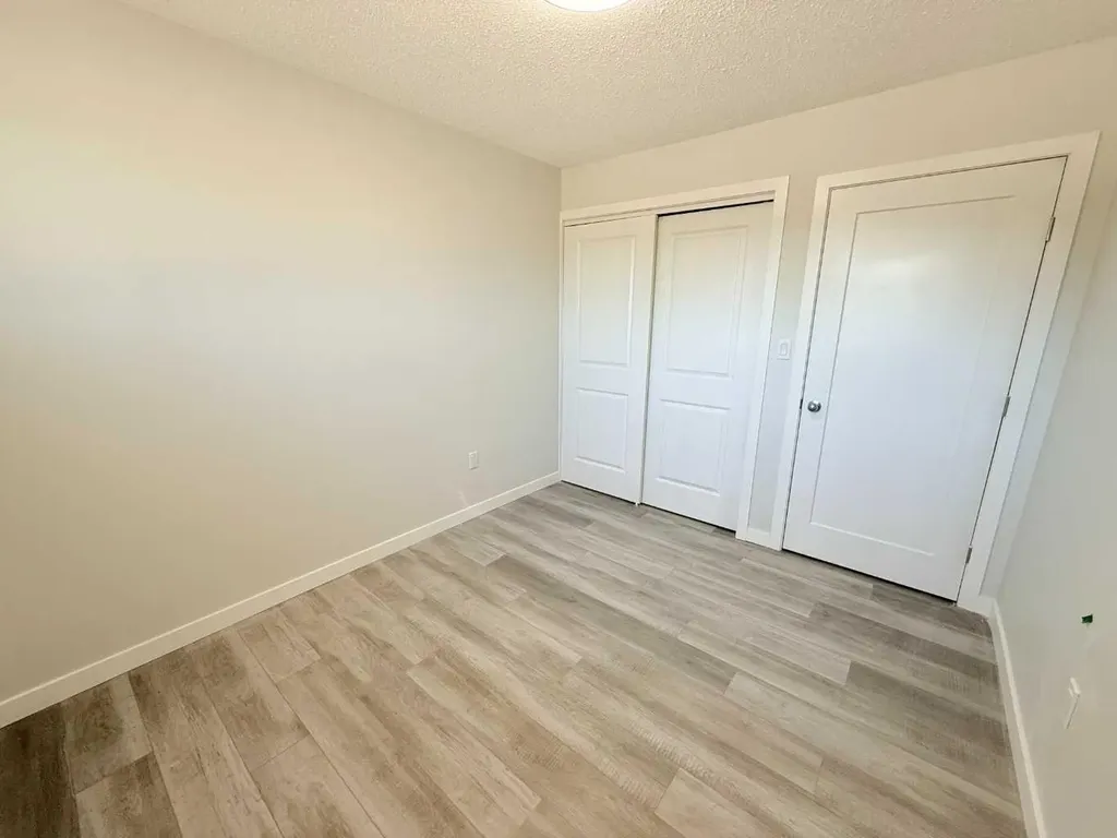 318 5 Avenue Wainwright AB T9W 1A7