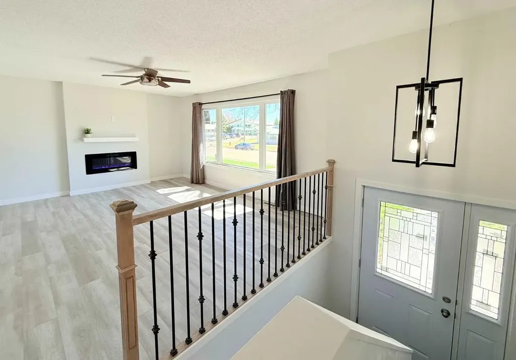 318 5 Avenue Wainwright AB T9W 1A7