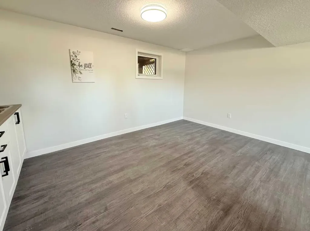 318 5 Avenue Wainwright AB T9W 1A7