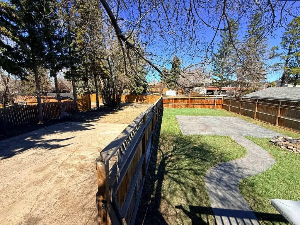 318 5 Avenue Wainwright AB T9W 1A7