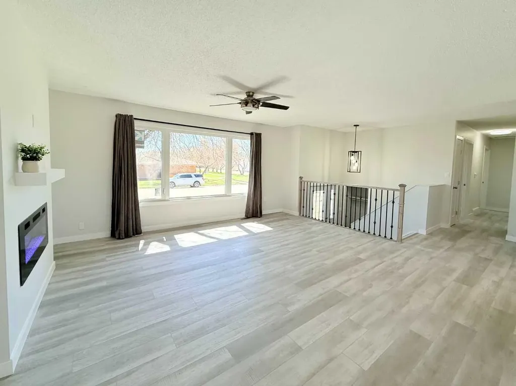318 5 Avenue Wainwright AB T9W 1A7