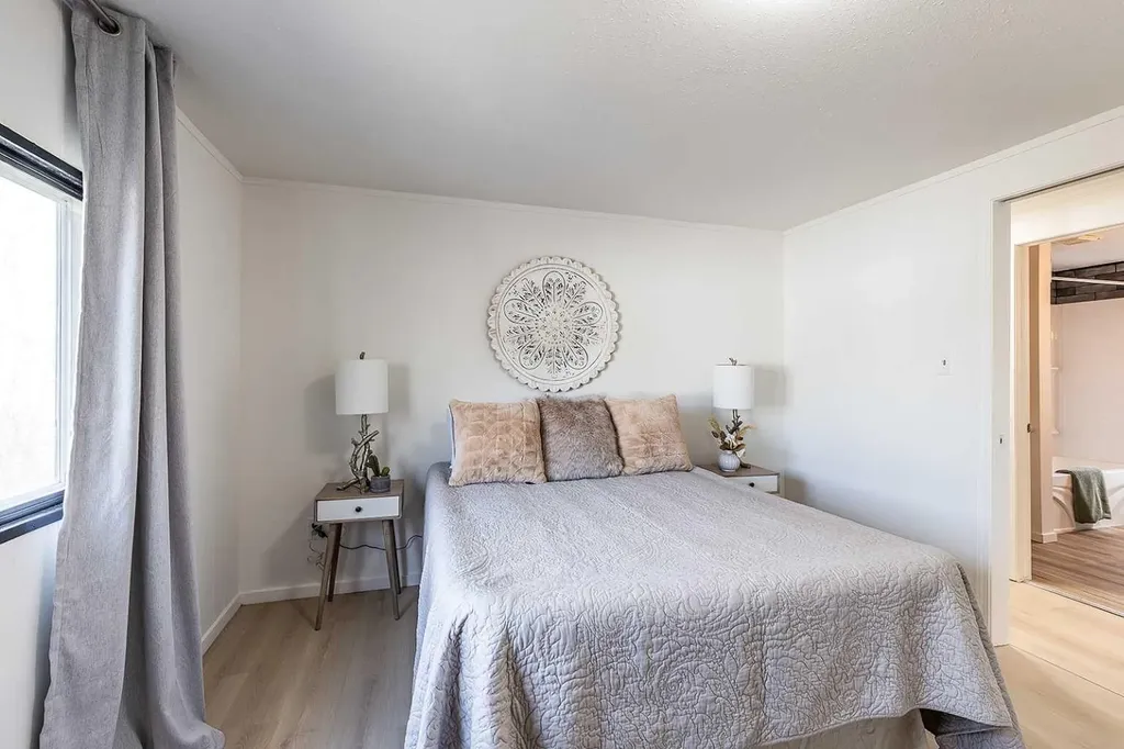 4000 13 Avenue SE Medicine Hat AB T1B 1J3