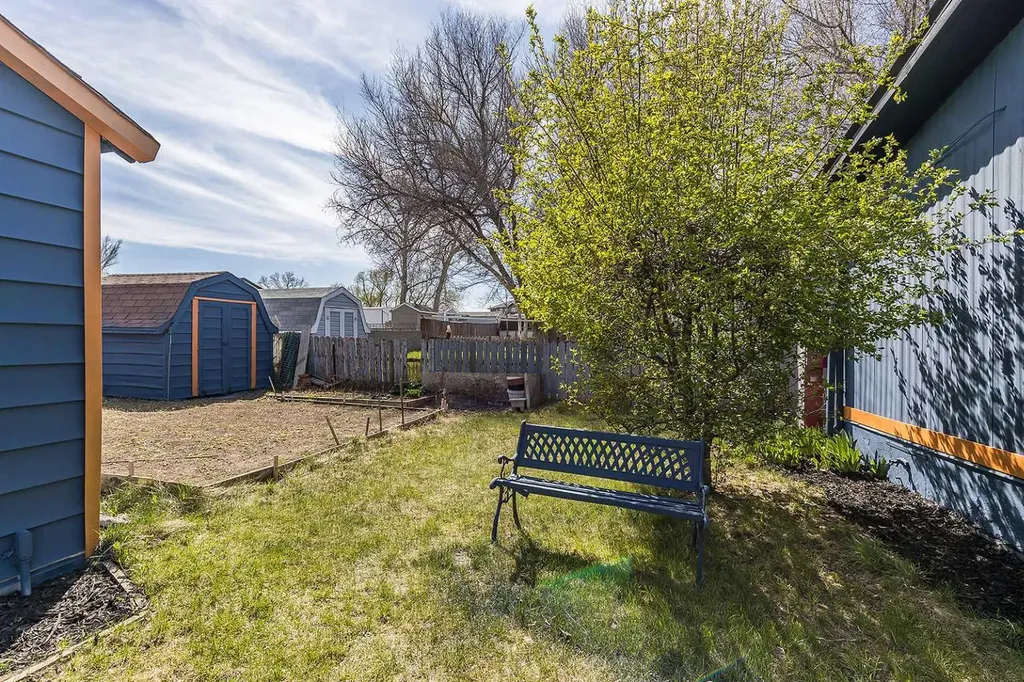 4000 13 Avenue SE Medicine Hat AB T1B 1J3