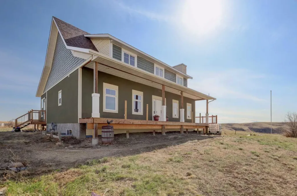 272041 Highway 840 Rural Wheatland County AB T0J 2T0