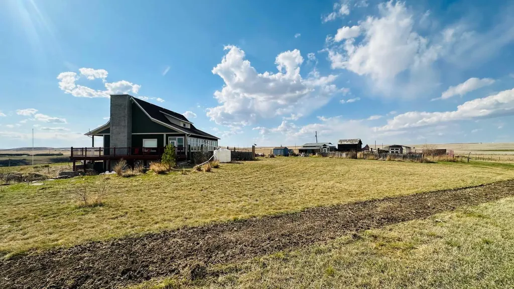 272041 Highway 840 Rural Wheatland County AB T0J 2T0