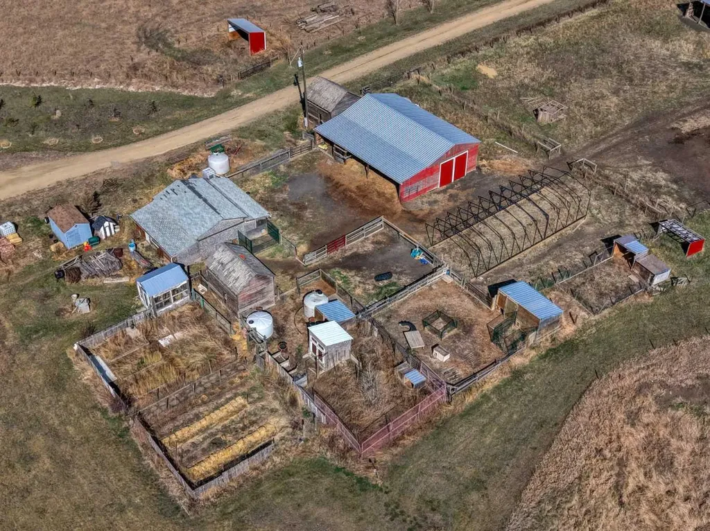 272041 Highway 840 Rural Wheatland County AB T0J 2T0