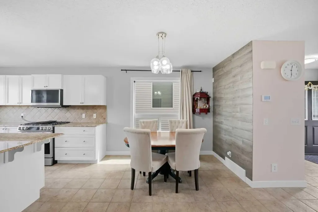 39 Panora Square NW Calgary AB T3K 0R8