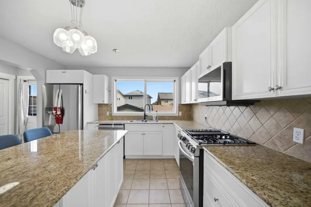 39 Panora Square NW Calgary AB T3K 0R8
