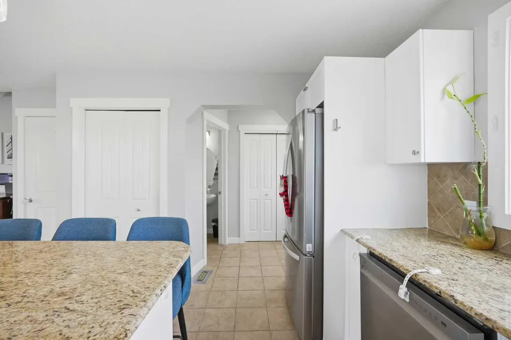 39 Panora Square NW Calgary AB T3K 0R8
