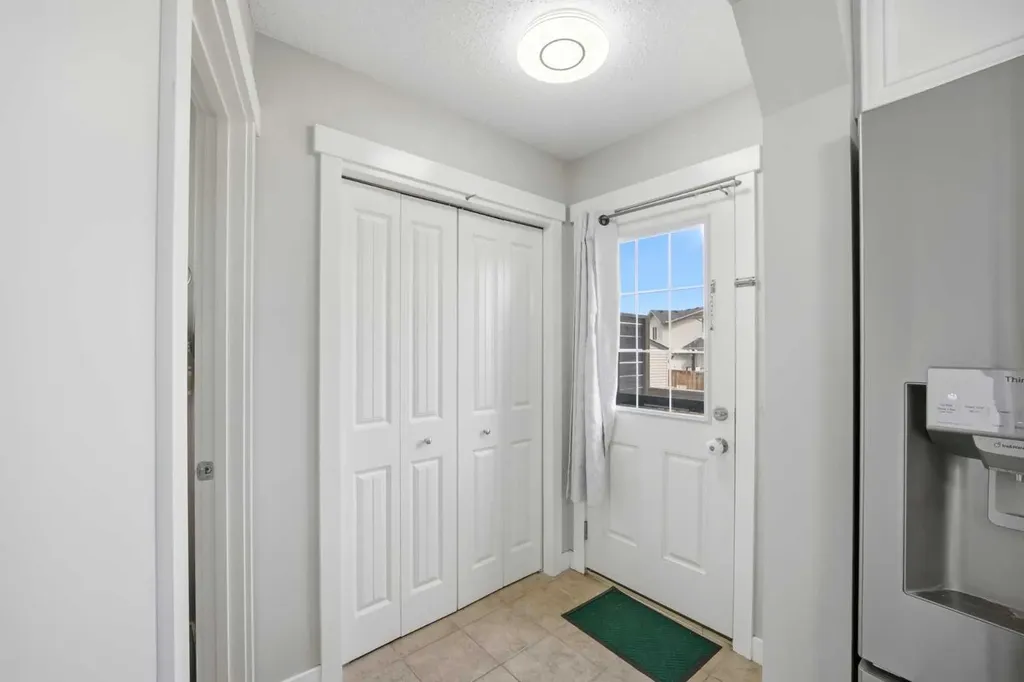 39 Panora Square NW Calgary AB T3K 0R8