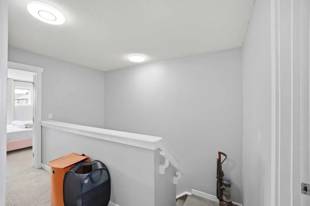 39 Panora Square NW Calgary AB T3K 0R8