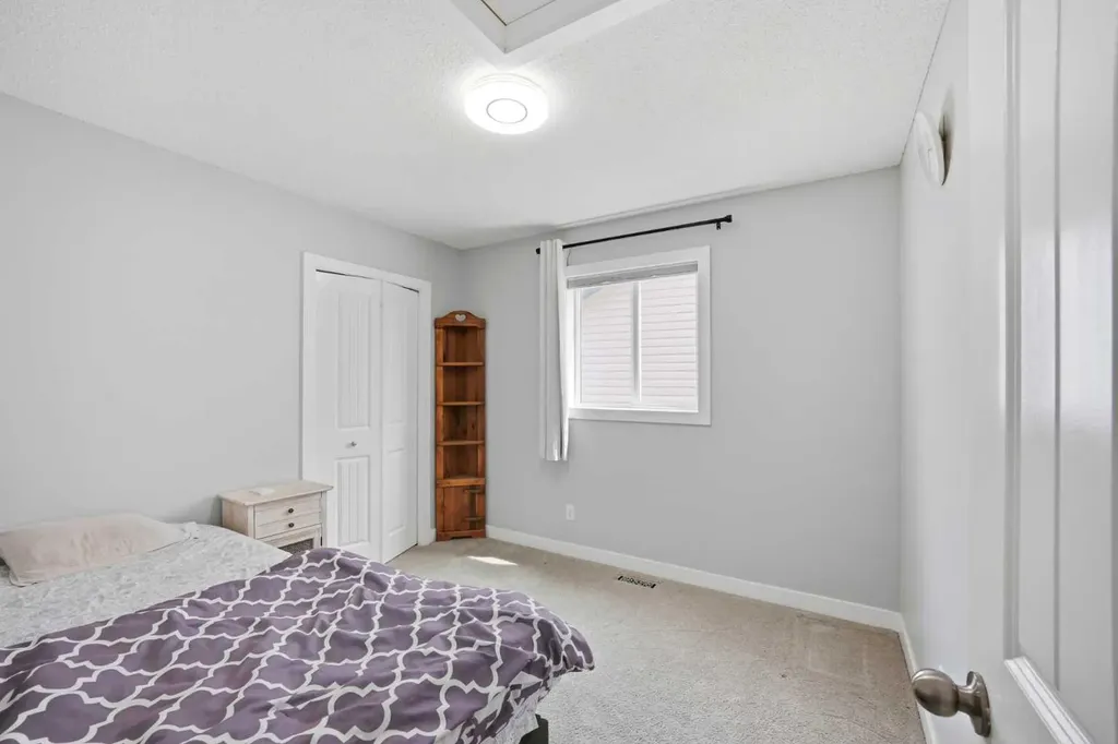 39 Panora Square NW Calgary AB T3K 0R8