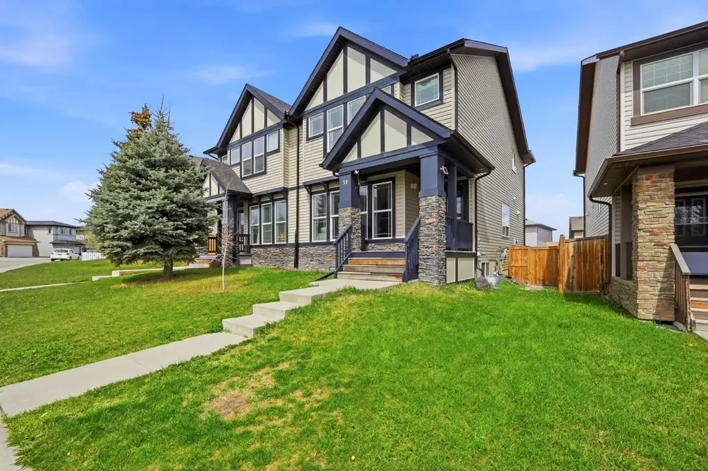 39 Panora Square NW Calgary AB T3K 0R8