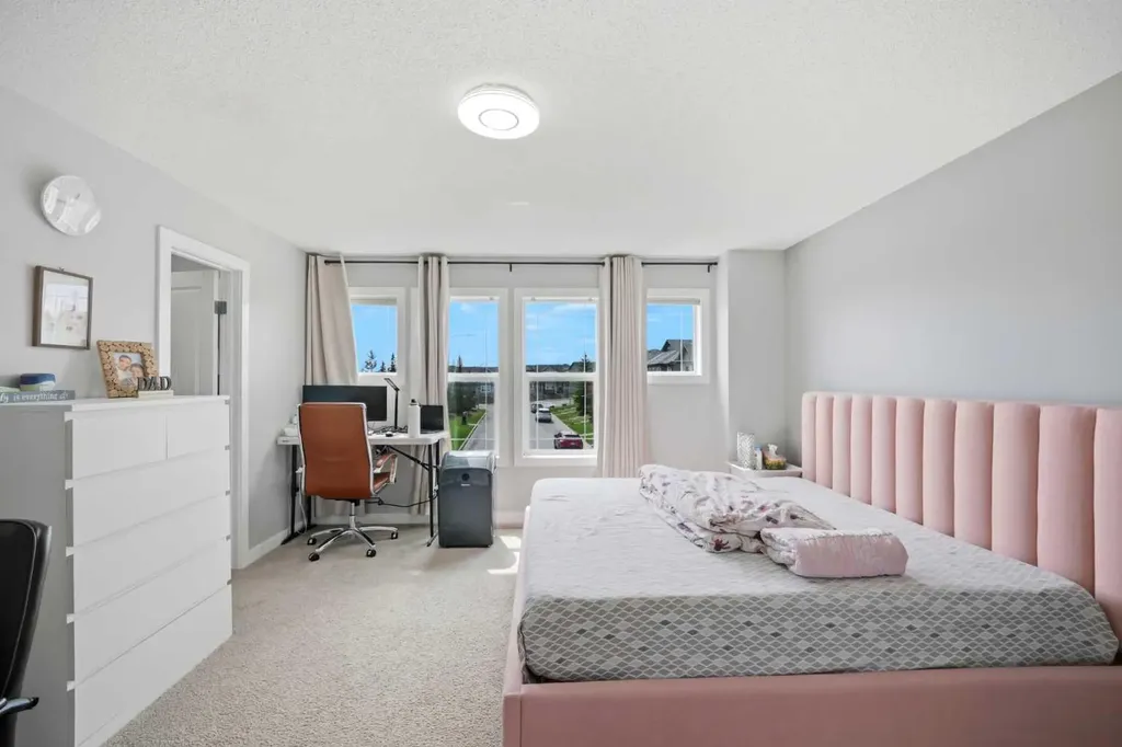 39 Panora Square NW Calgary AB T3K 0R8