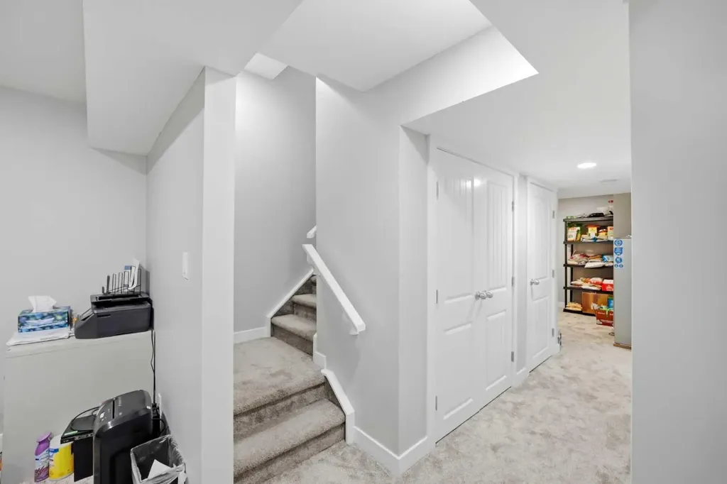 39 Panora Square NW Calgary AB T3K 0R8