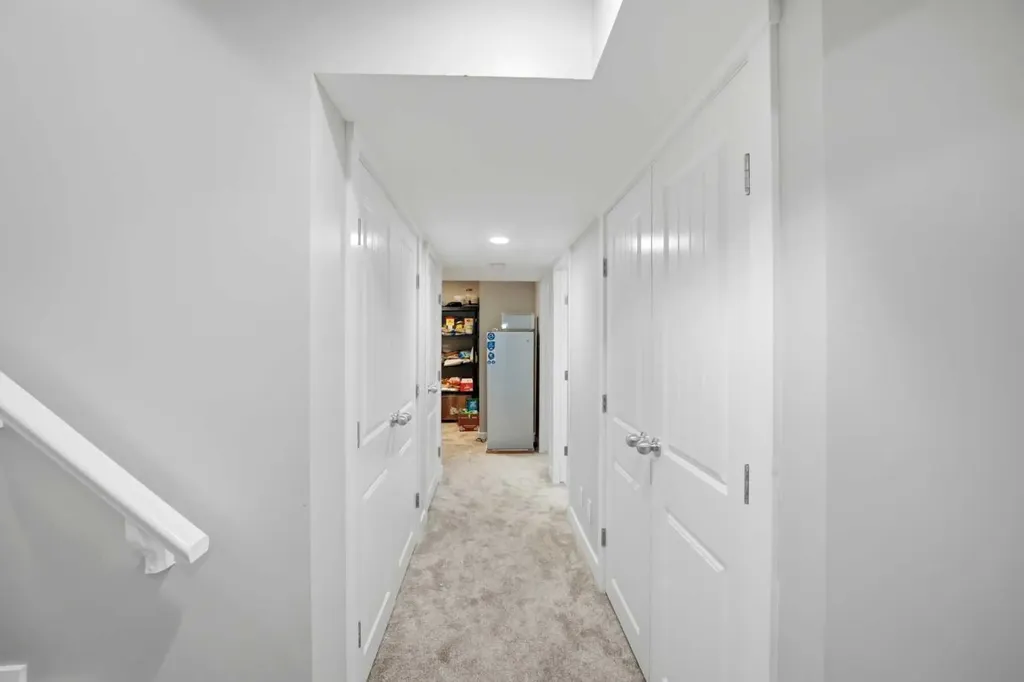 39 Panora Square NW Calgary AB T3K 0R8