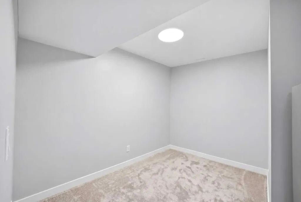 39 Panora Square NW Calgary AB T3K 0R8