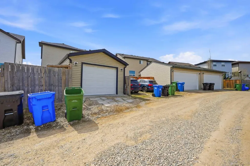 39 Panora Square NW Calgary AB T3K 0R8