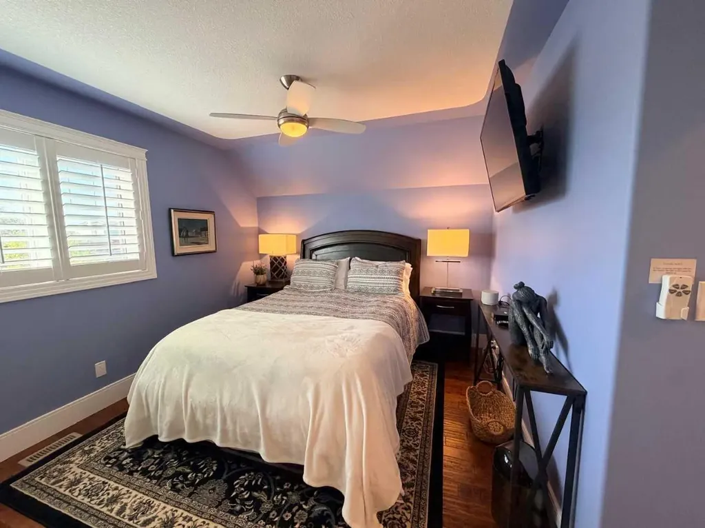 5024 45 Street Sylvan Lake AB T4S 1C3