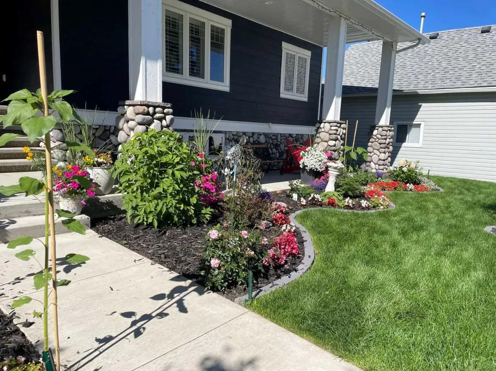 5024 45 Street Sylvan Lake AB T4S 1C3