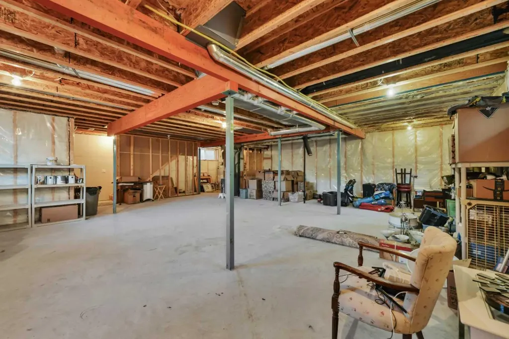 5024 45 Street Sylvan Lake AB T4S 1C3