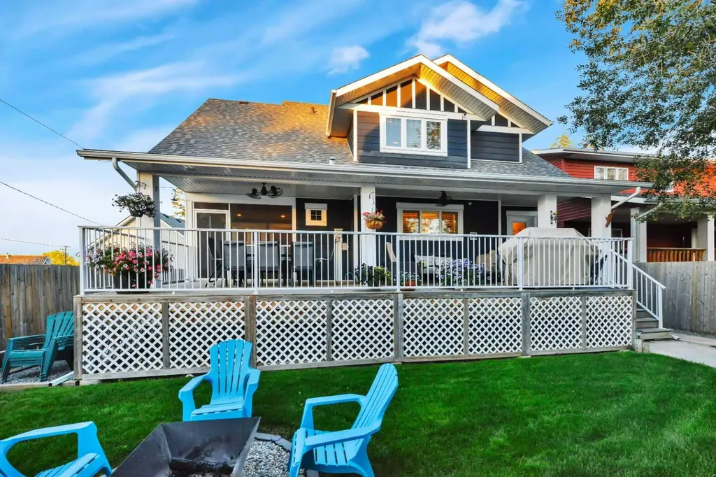 5024 45 Street Sylvan Lake AB T4S 1C3