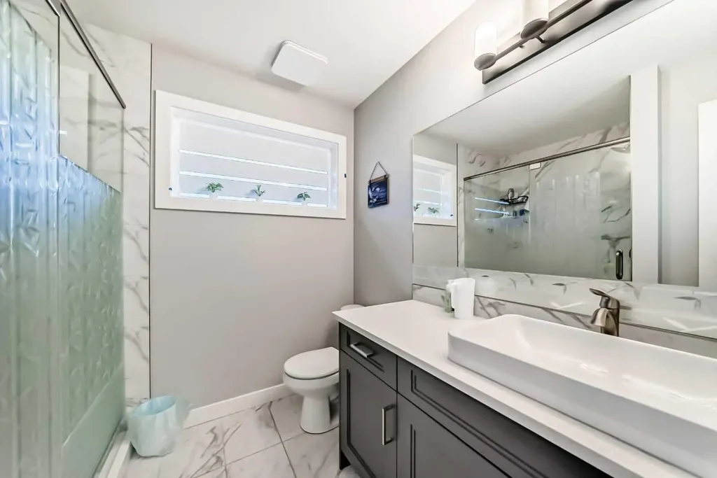 15053 37 Street SW Calgary AB T2Y0R5