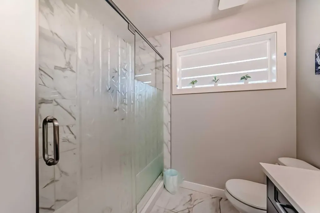 15053 37 Street SW Calgary AB T2Y0R5