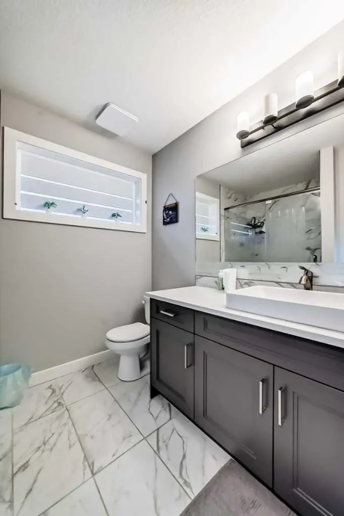 15053 37 Street SW Calgary AB T2Y0R5