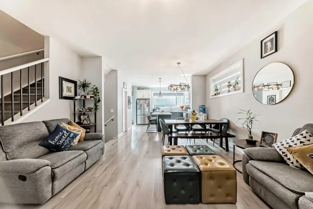 15053 37 Street SW Calgary AB T2Y0R5