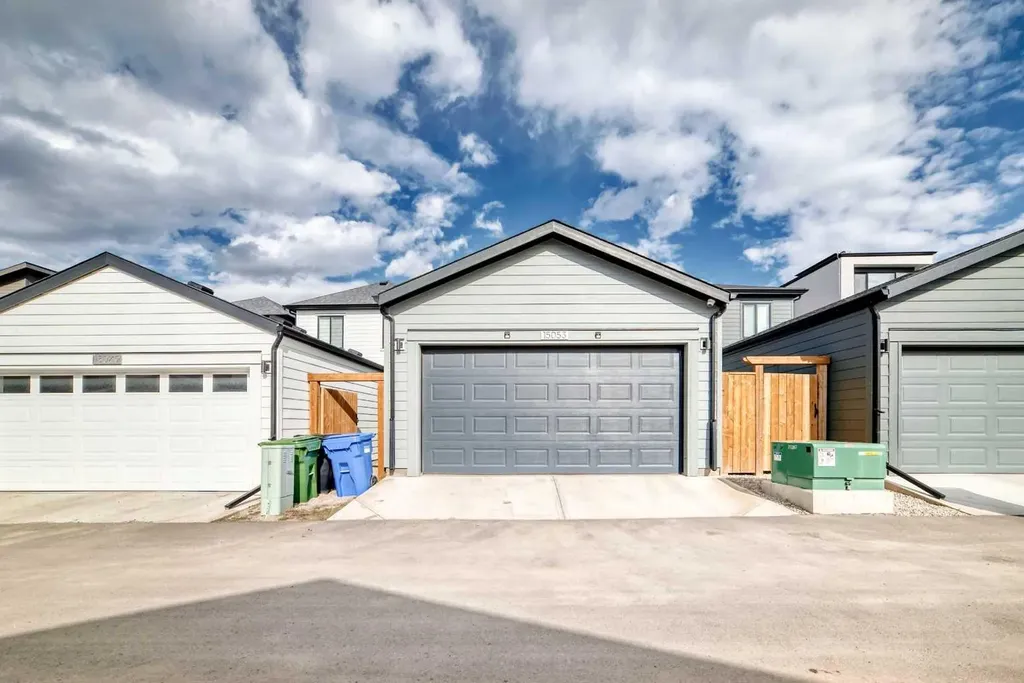 15053 37 Street SW Calgary AB T2Y0R5