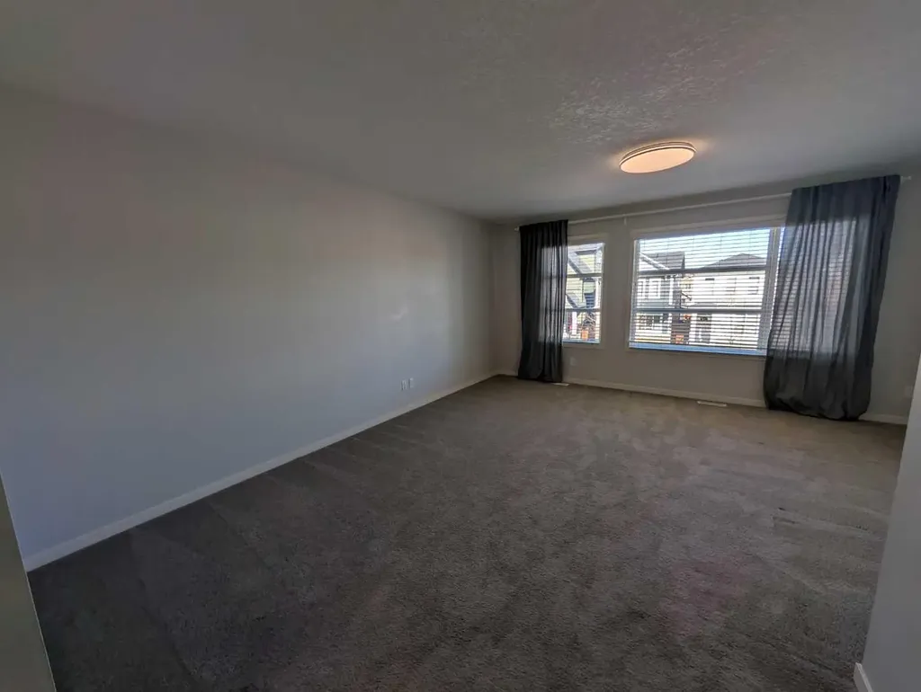 54 Seton Manor SE Calgary AB T3M2V8