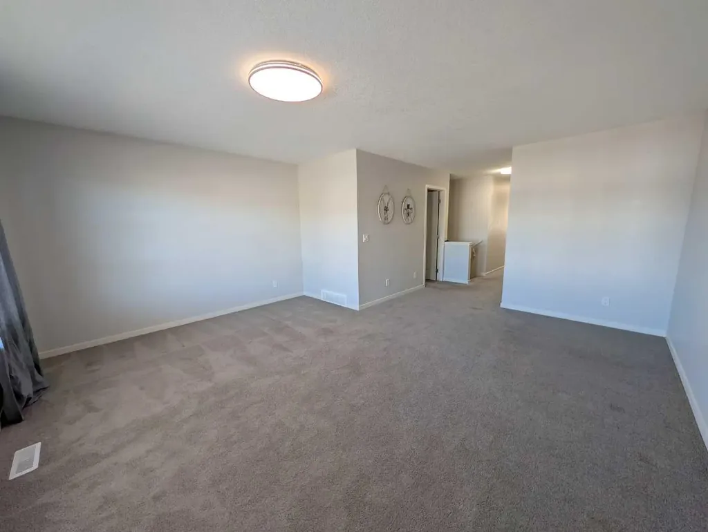 54 Seton Manor SE Calgary AB T3M2V8