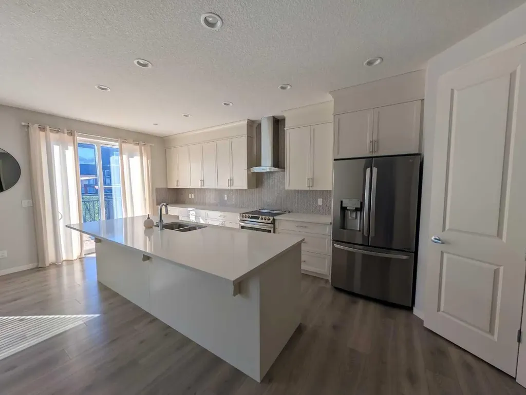 54 Seton Manor SE Calgary AB T3M2V8