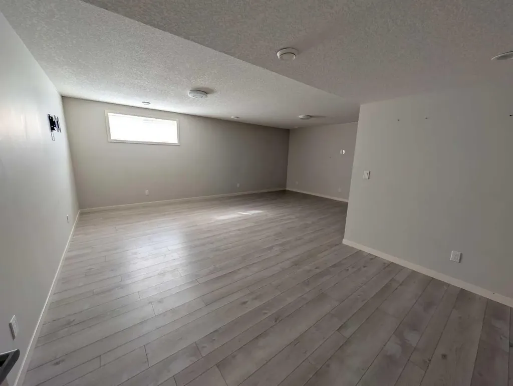 54 Seton Manor SE Calgary AB T3M2V8