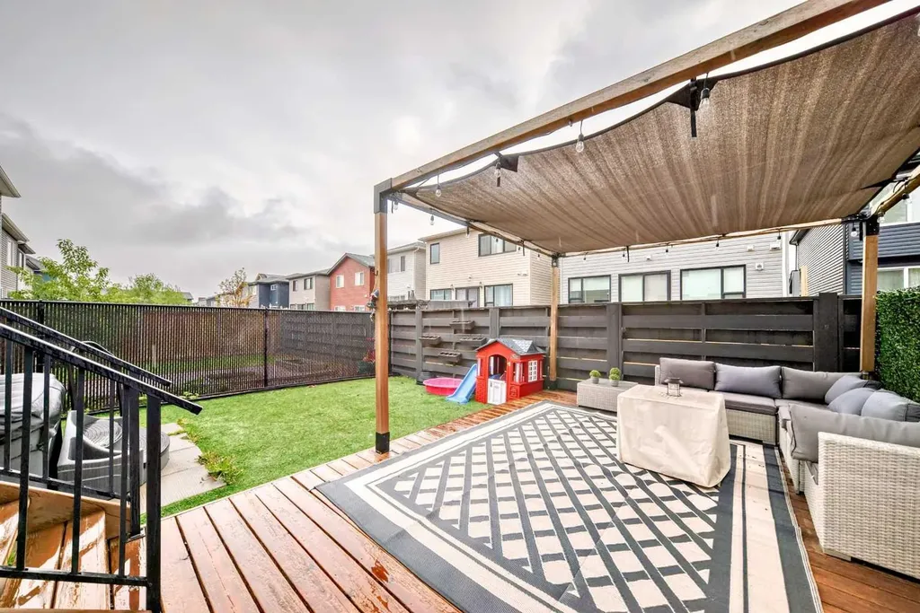 54 Seton Manor SE Calgary AB T3M2V8
