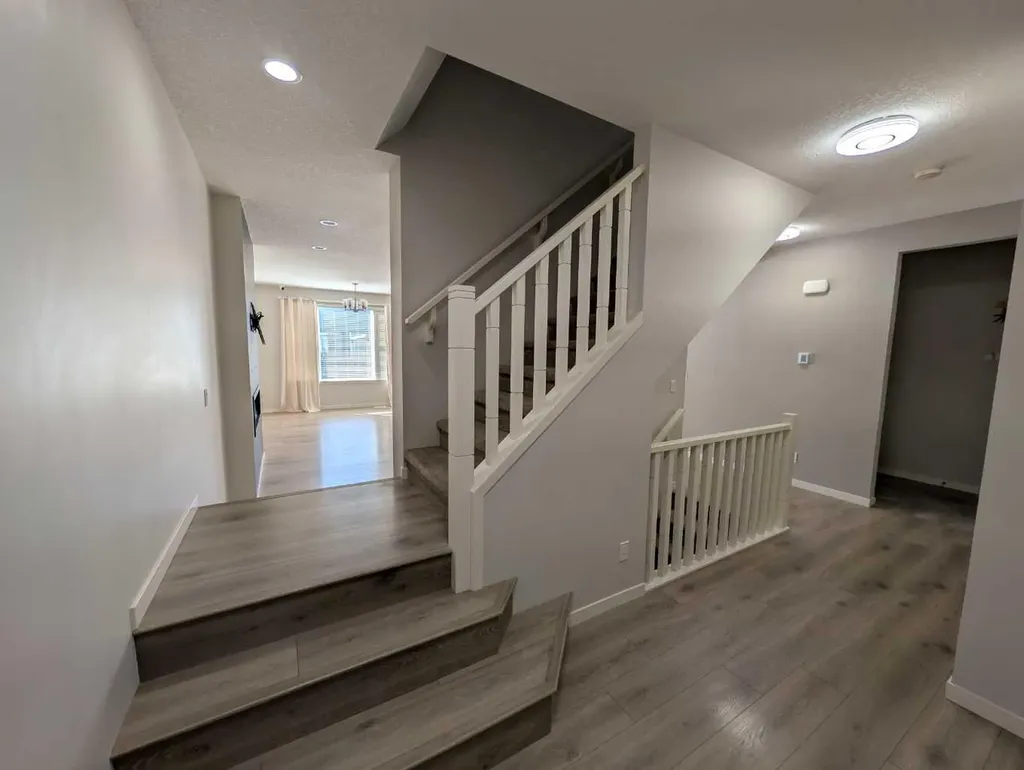 54 Seton Manor SE Calgary AB T3M2V8