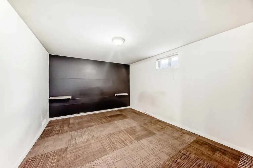 4208 58 Street NE Calgary AB T1Y 4E9