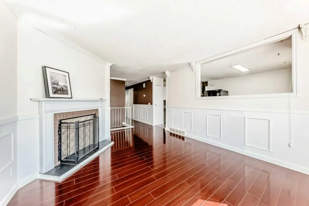 4208 58 Street NE Calgary AB T1Y 4E9