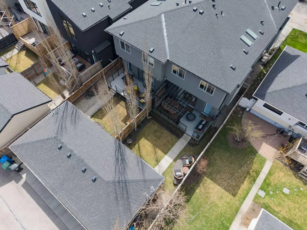 2012 49 Avenue SW Calgary AB T2T2V4