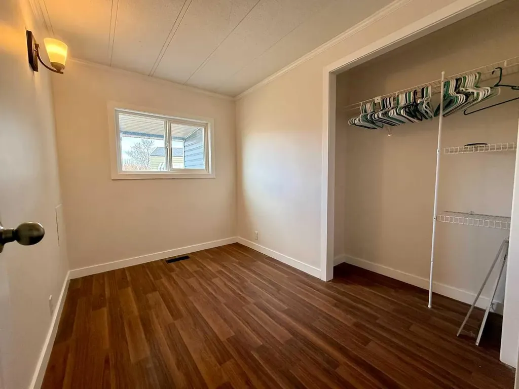 5112 64 Avenue Ponoka AB T4J 1E2