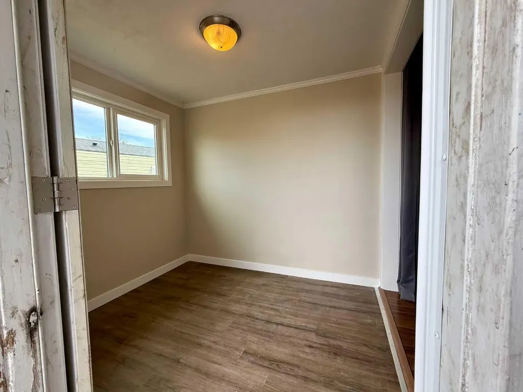5112 64 Avenue Ponoka AB T4J 1E2