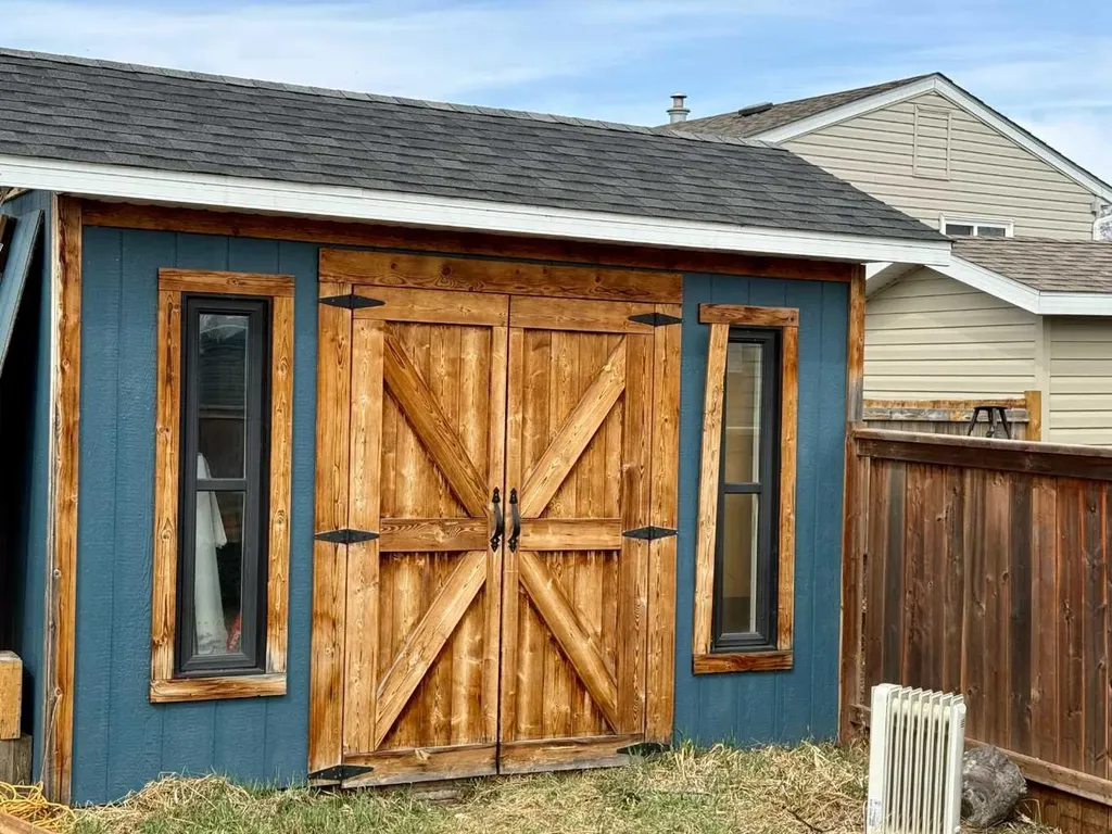 5112 64 Avenue Ponoka AB T4J 1E2