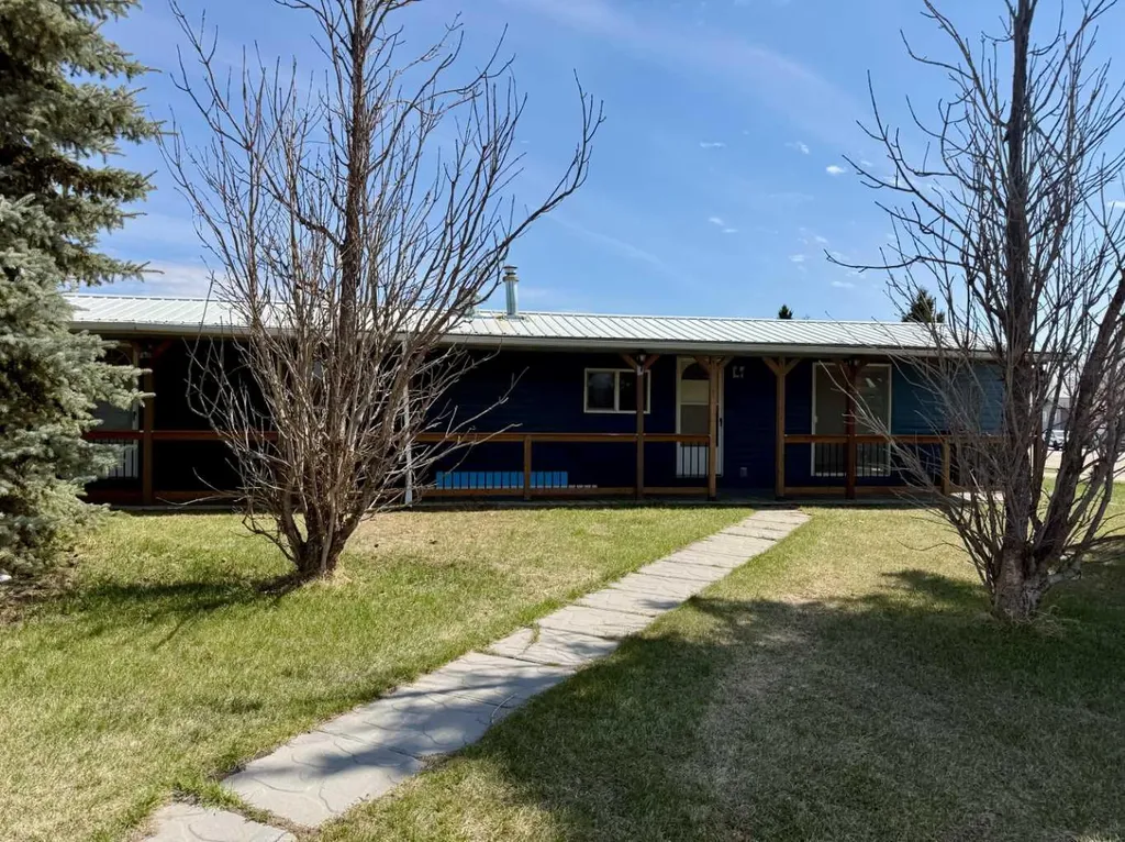5112 64 Avenue Ponoka AB T4J 1E2