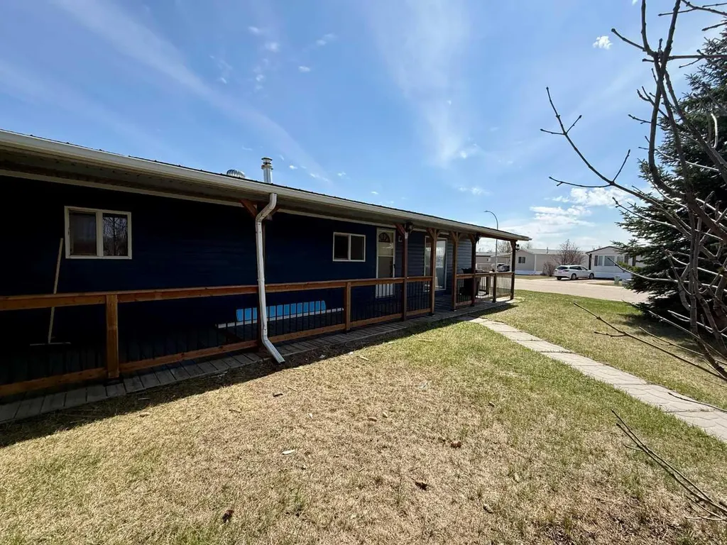 5112 64 Avenue Ponoka AB T4J 1E2